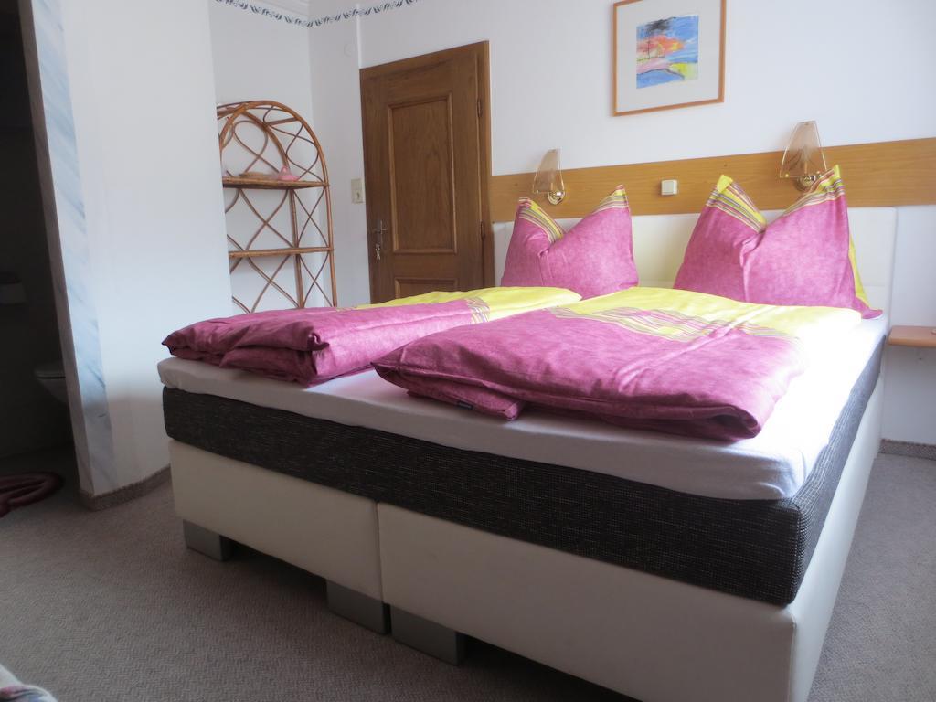 Gaestehaus Scharler Neukirchen am Großvenediger Chambre photo