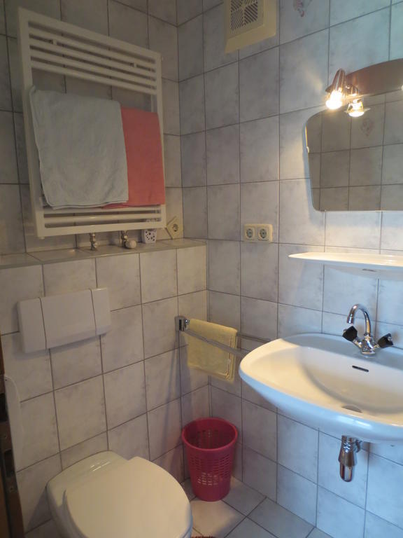 Gaestehaus Scharler Neukirchen am Großvenediger Chambre photo