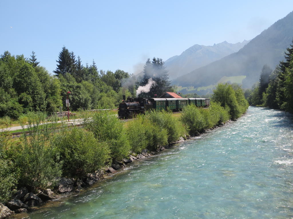 Hotel Gaestehaus Scharler à Neukirchen am Großvenediger Extérieur photo